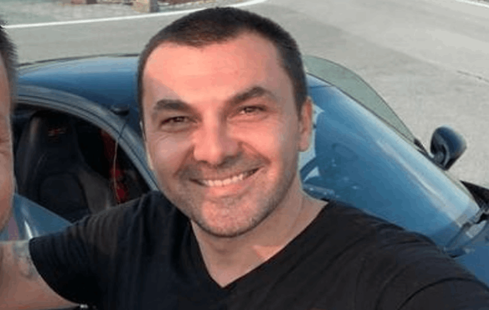 JUGOSLAV KARIĆ PRIKAZAO NOVU DEVOJKU: Uživaju u divljoj prirodi! (FOTO) 